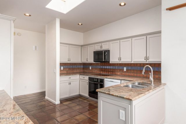 4051 E Bujia Primera, Tucson, AZ 85718