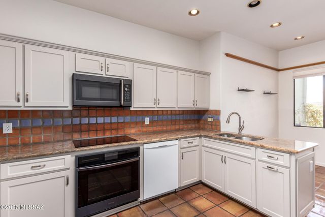 4051 E Bujia Primera, Tucson, AZ 85718