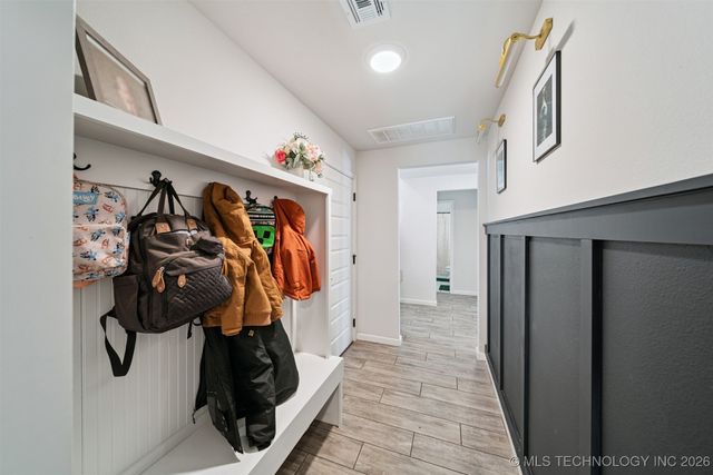 7401 N 160th East Avenue, Owasso, OK 74055