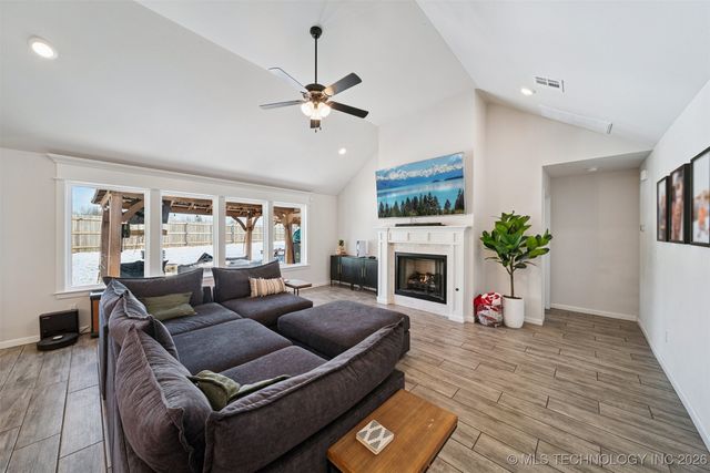 7401 N 160th East Avenue, Owasso, OK 74055