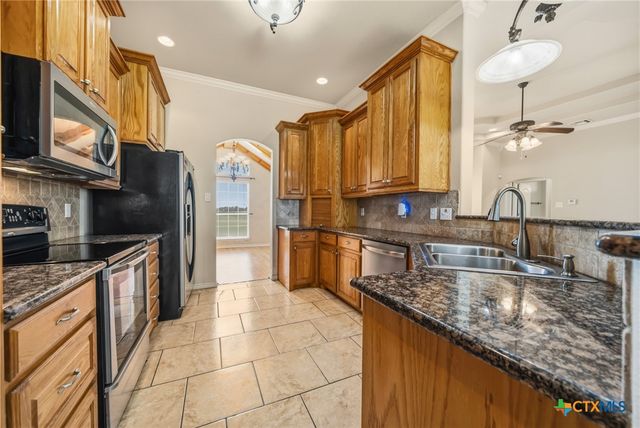 205 Hatter Drive, Moody, TX 76557