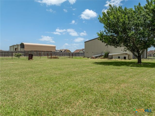205 Hatter Drive, Moody, TX 76557