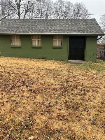 301 NW 81st Street, Kansas City, MO 64118