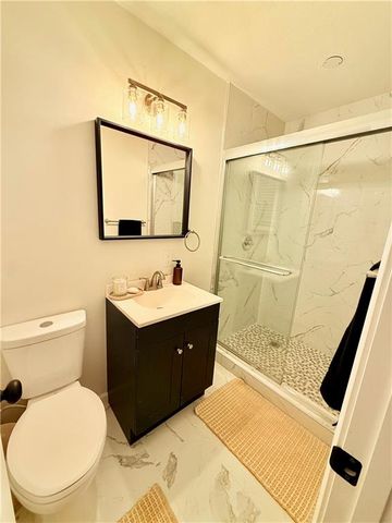 301 NW 81st Street, Kansas City, MO 64118