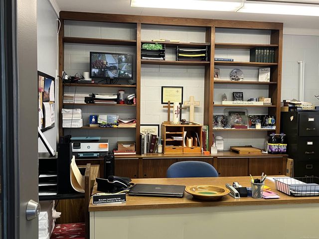 37000 Union Lake, Harrison Twp, MI 48045