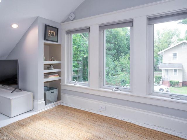 168 Orleans CIR, Norfolk, VA 23509