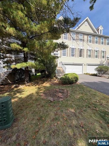 123 Bobolink Court, Wayne, NJ 07470