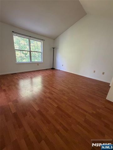 123 Bobolink Court, Wayne, NJ 07470