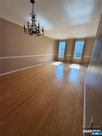 123 Bobolink Court, Wayne, NJ 07470