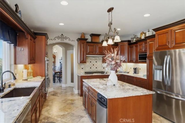 17041 Frankland, Riverside, CA 92504