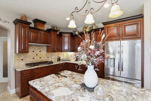 17041 Frankland, Riverside, CA 92504
