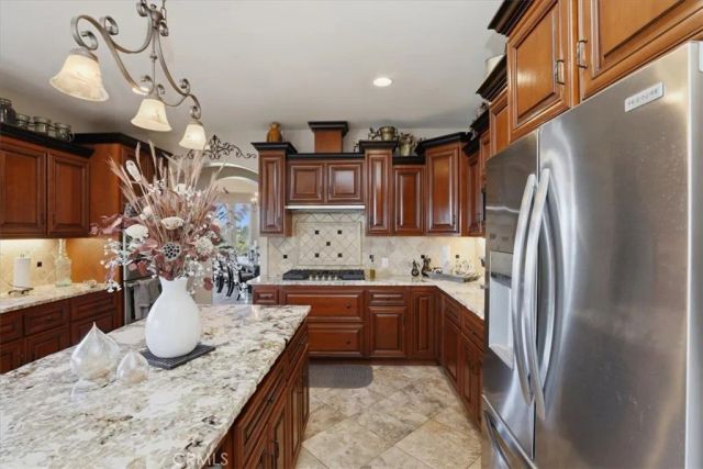 17041 Frankland, Riverside, CA 92504