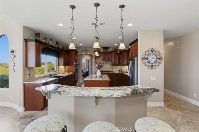 17041 Frankland, Riverside, CA 92504