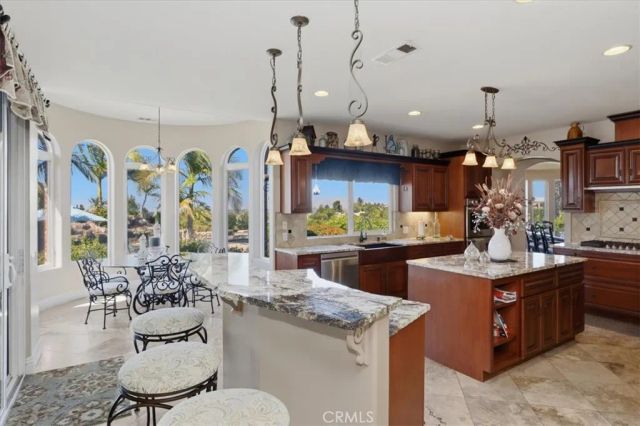 17041 Frankland, Riverside, CA 92504