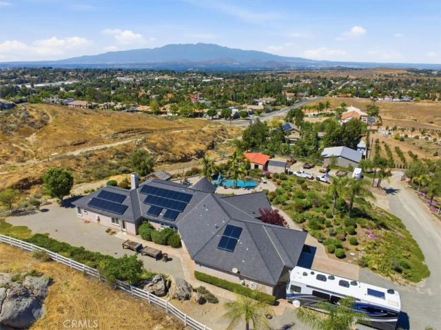 17041 Frankland, Riverside, CA 92504