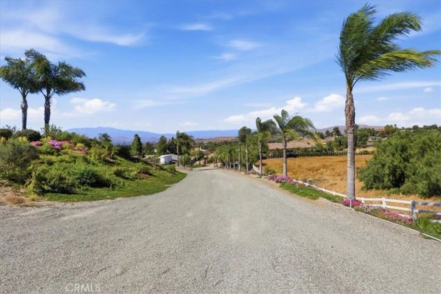17041 Frankland, Riverside, CA 92504