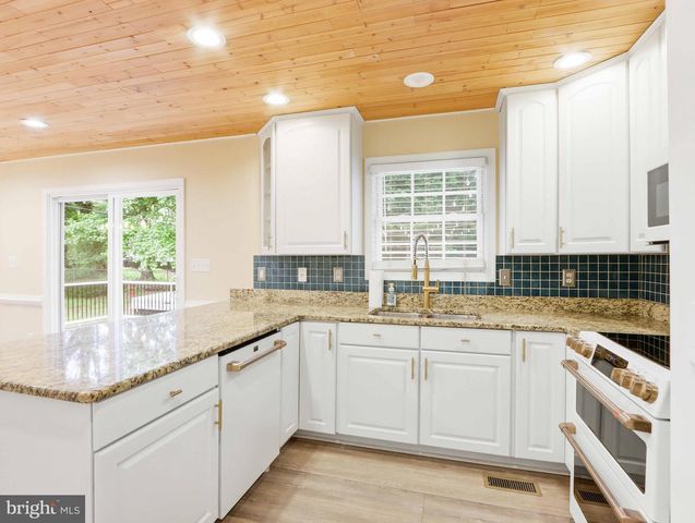 7654 TURNBROOK DR, Glen Burnie, MD 21060