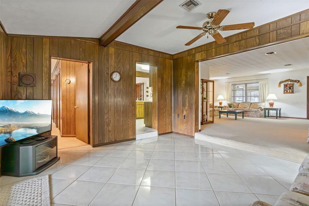 Image 14 of property listing at 10617 SE 95TH TERRACE, Belleview, FL 34420