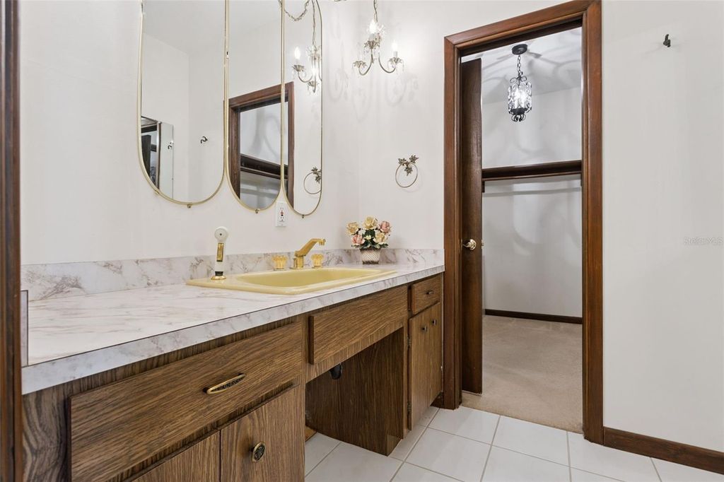 Image 18 of property listing at 10617 SE 95TH TERRACE, Belleview, FL 34420