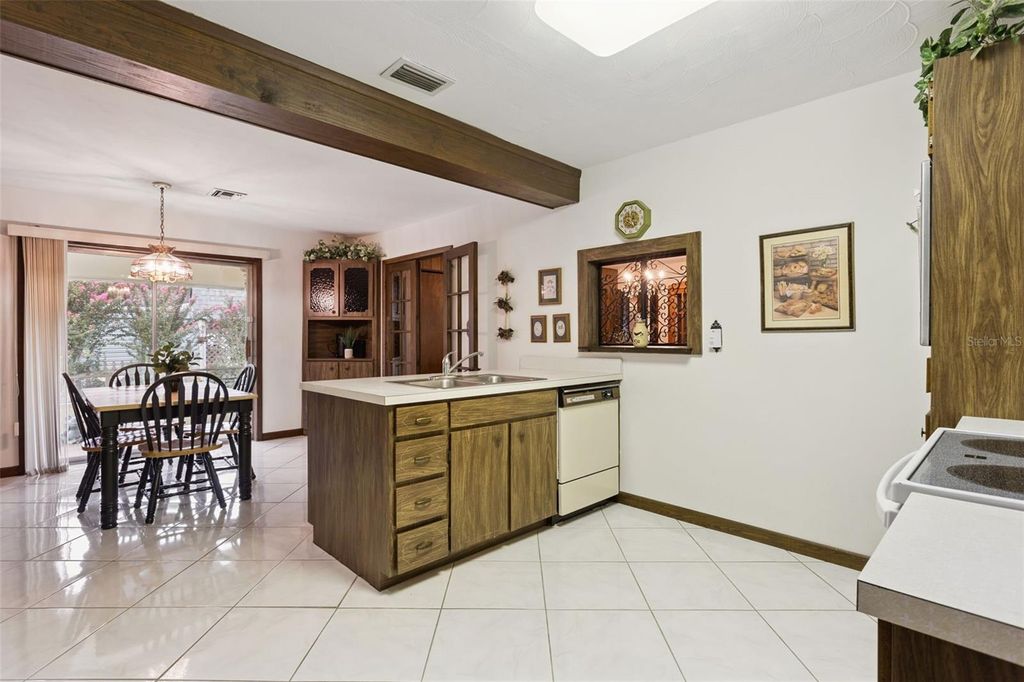 Image 23 of property listing at 10617 SE 95TH TERRACE, Belleview, FL 34420