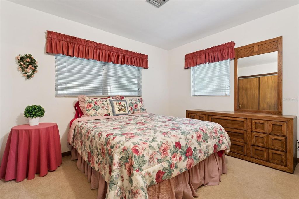 Image 31 of property listing at 10617 SE 95TH TERRACE, Belleview, FL 34420