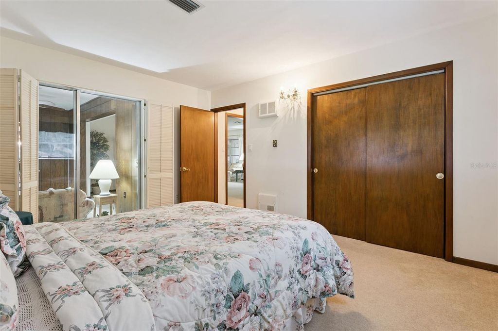 Image 34 of property listing at 10617 SE 95TH TERRACE, Belleview, FL 34420
