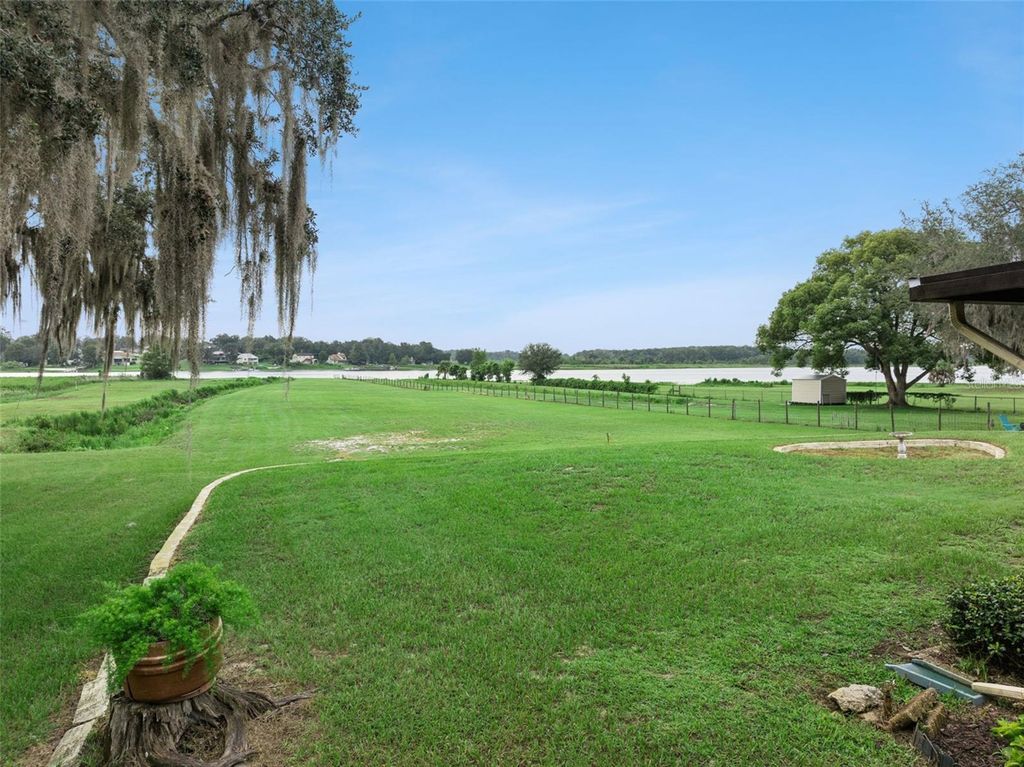 Image 39 of property listing at 10617 SE 95TH TERRACE, Belleview, FL 34420