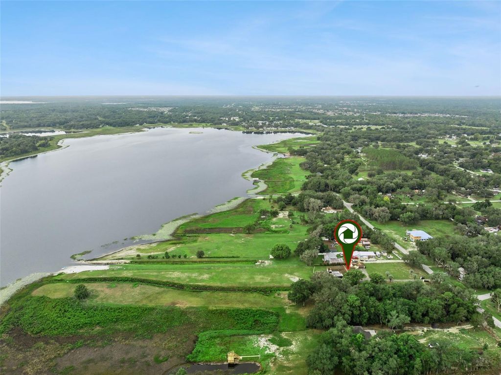 Image 6 of property listing at 10617 SE 95TH TERRACE, Belleview, FL 34420