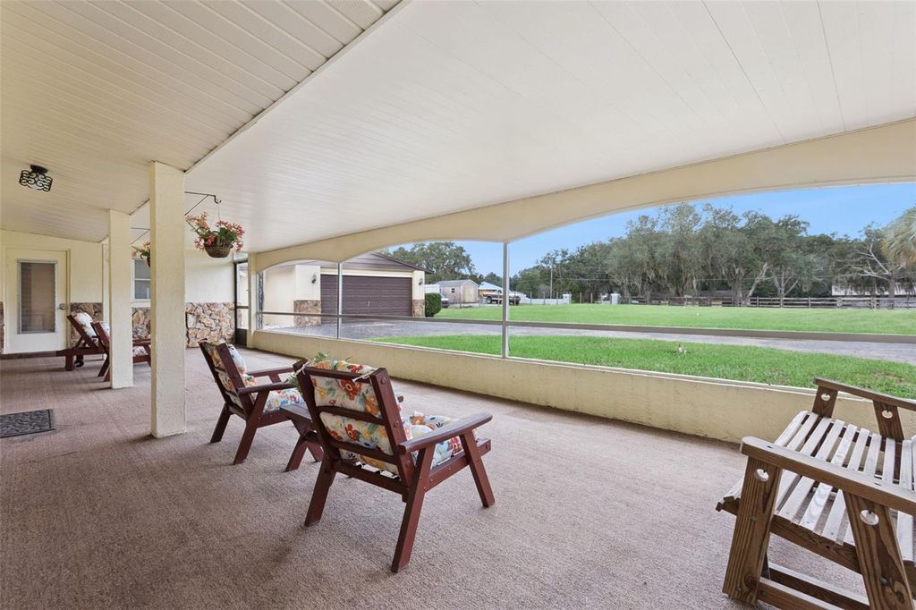 Image 9 of property listing at 10617 SE 95TH TERRACE, Belleview, FL 34420