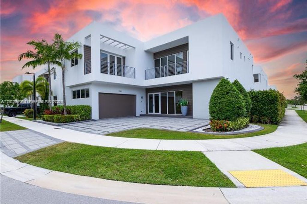7480 NW 99th Avenue, Doral, FL 33178