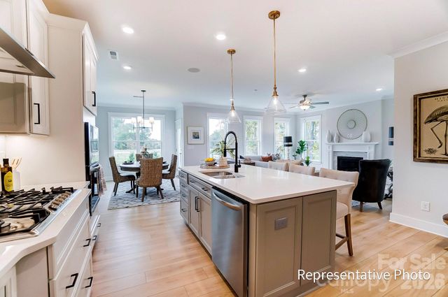 13123 Foxberry Road, Charlotte, NC 28213