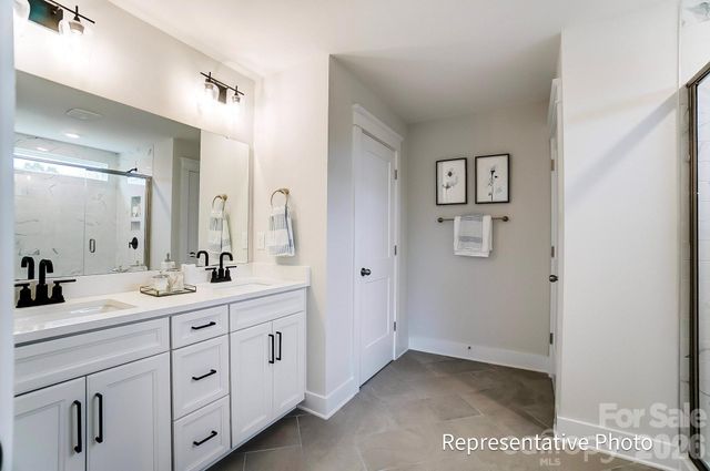 13123 Foxberry Road, Charlotte, NC 28213