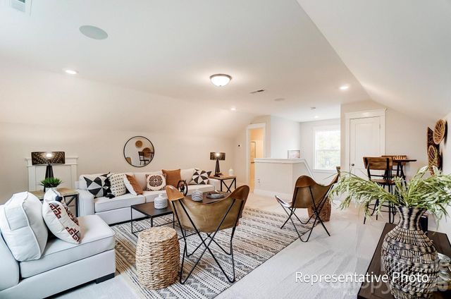 13123 Foxberry Road, Charlotte, NC 28213