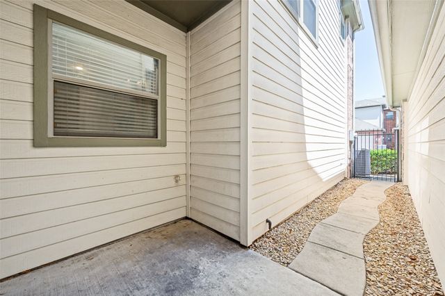 4213 Swan Forest Drive B, Carrollton, TX 75010