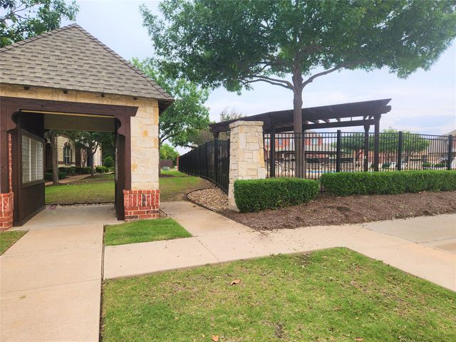 4213 Swan Forest Drive B, Carrollton, TX 75010