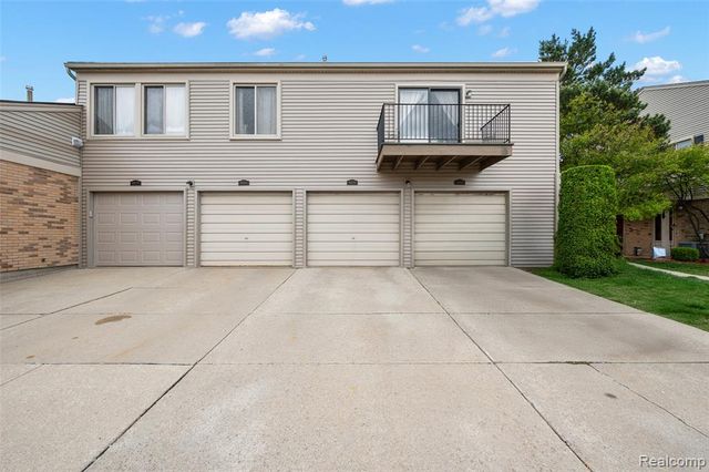 44558 Connecticut Court, Clinton Township, MI 48038