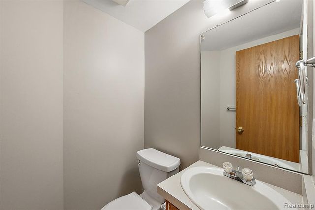 44558 Connecticut Court, Clinton Township, MI 48038