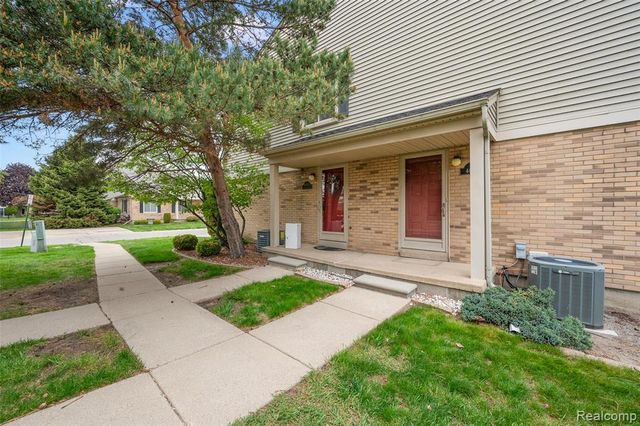 44558 Connecticut Court, Clinton Township, MI 48038