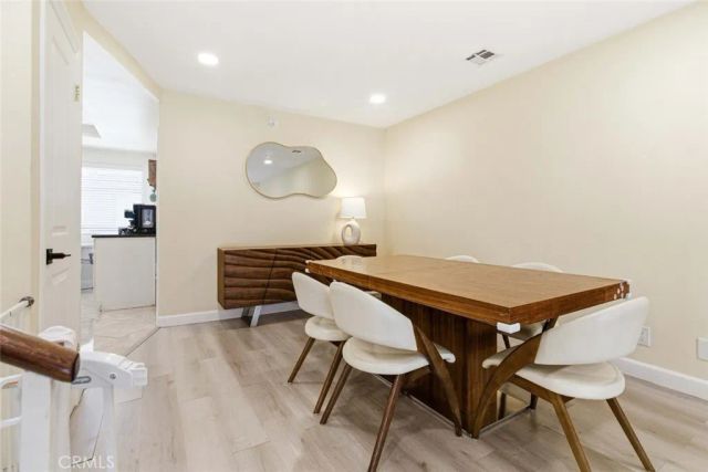 10142 Samoa Avenue 28, Tujunga, CA 91042