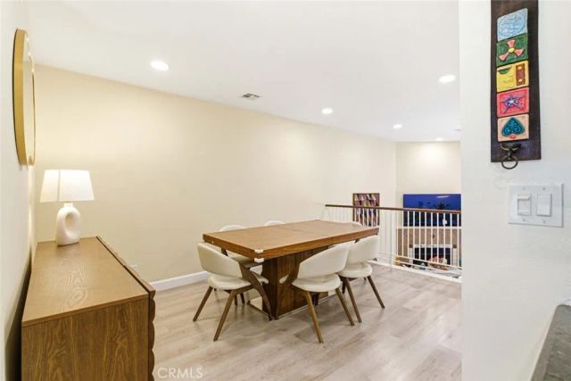 10142 Samoa Avenue 28, Tujunga, CA 91042
