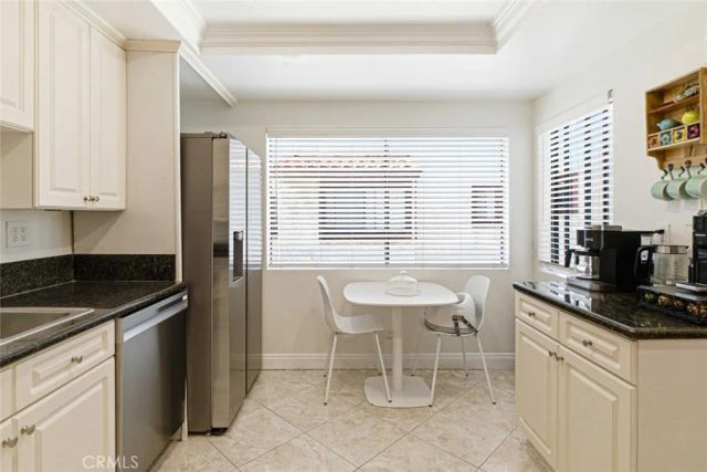 10142 Samoa Avenue 28, Tujunga, CA 91042