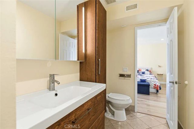 10142 Samoa Avenue 28, Tujunga, CA 91042