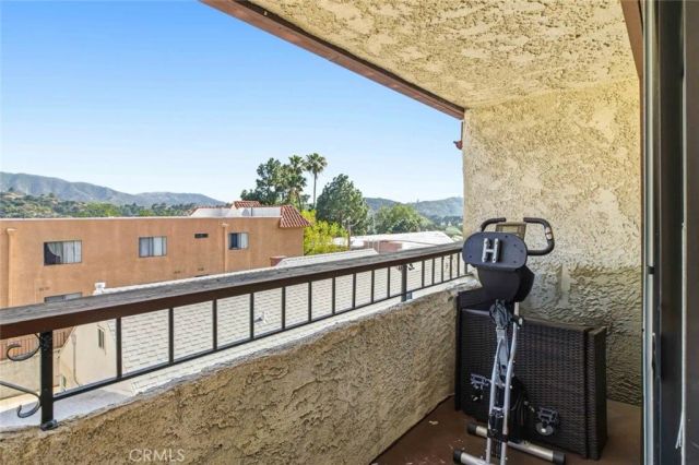 10142 Samoa Avenue 28, Tujunga, CA 91042