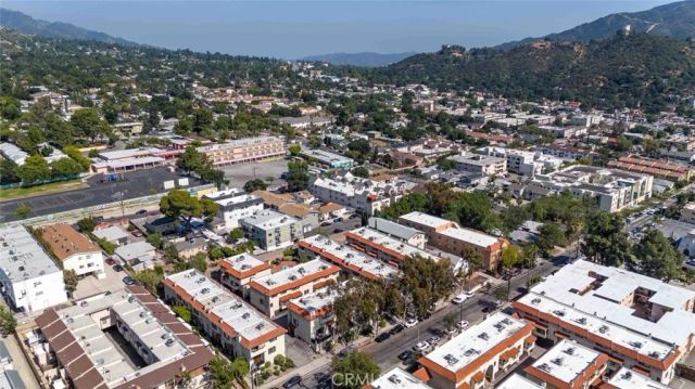10142 Samoa Avenue 28, Tujunga, CA 91042