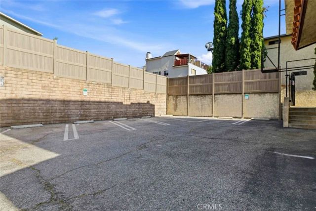 10142 Samoa Avenue 28, Tujunga, CA 91042