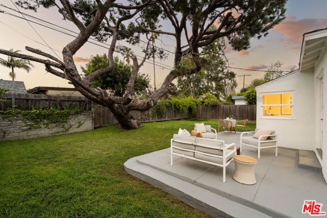 7931 Reading Avenue, Los Angeles, CA 90045