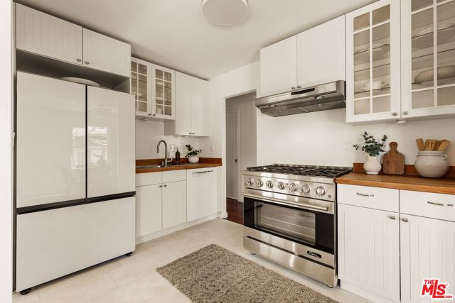 7931 Reading Avenue, Los Angeles, CA 90045