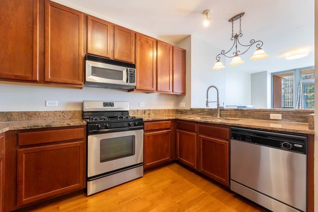 1600 S Prairie Avenue 1105, Chicago, IL 60616