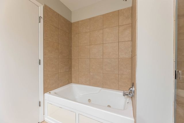 1600 S Prairie Avenue 1105, Chicago, IL 60616