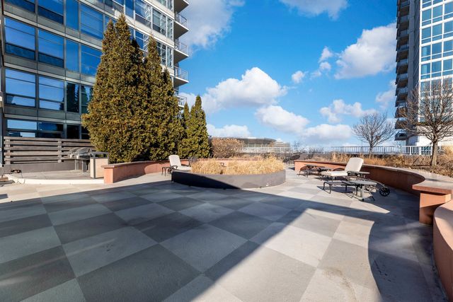 1600 S Prairie Avenue 1105, Chicago, IL 60616